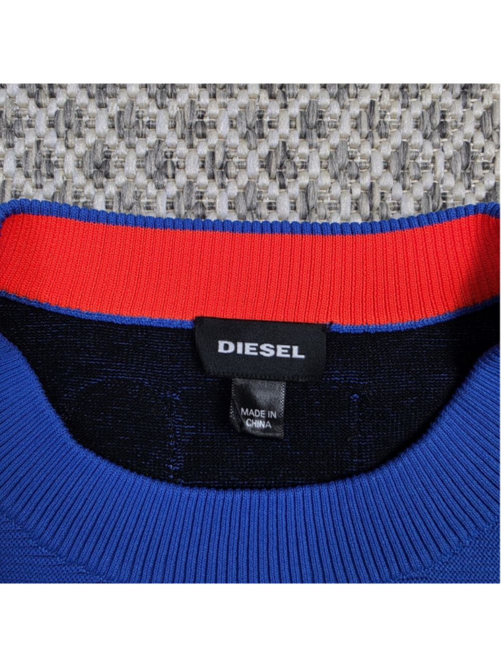 Diesel Men’s L Blue Textured Knit Crewneck Sweater Embroidered Patches Y2K Logo - Picture 5 of 10